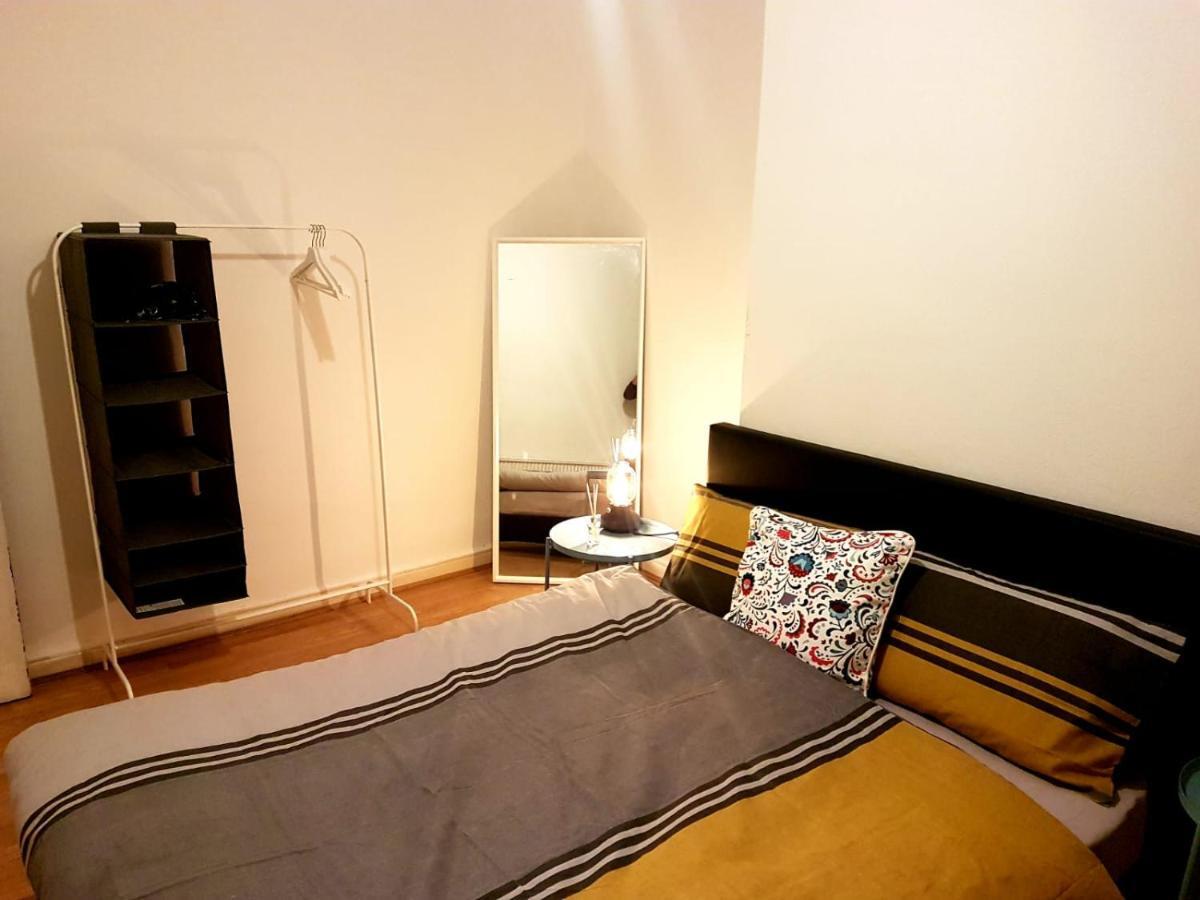 Budget House In Gants Hill Bed & Breakfast Ilford Ngoại thất bức ảnh