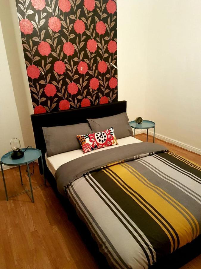 Budget House In Gants Hill Bed & Breakfast Ilford Ngoại thất bức ảnh